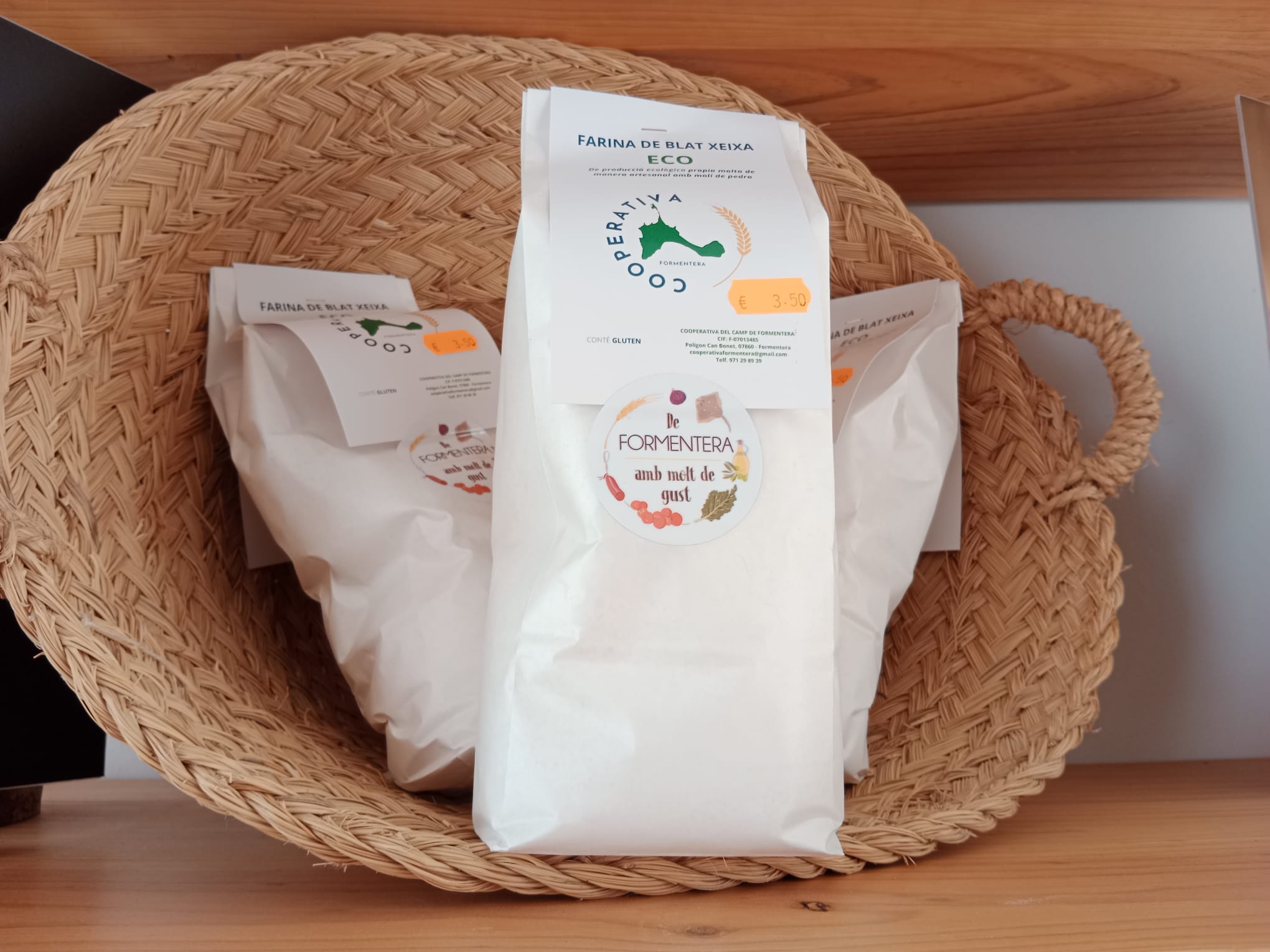 Nova farina feta feta amb blat xeixa a Formentera | Foto: J.R.