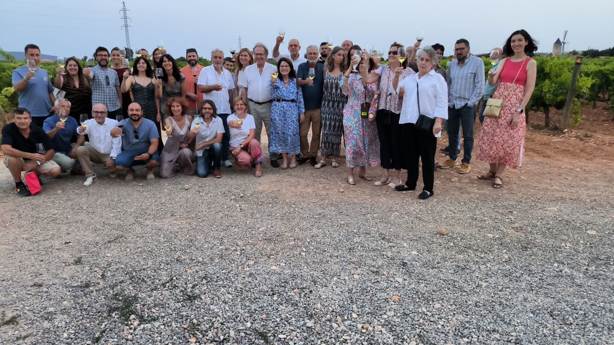 Tastadors dels panells de tast de la DO Binissalem i de la IGP Sobrassada de Mallorca  feren un brindis al final de la jornada/Cedida