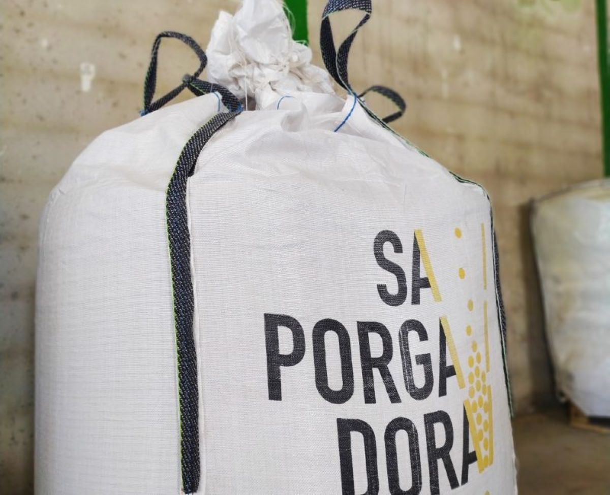 Les saques de Sa Porgadora amaguen el gra ja net que arribarà al mercat, gràcies a la feina feta a la Cooperativa Camp Mallorquí de Sineu/Associació de Varietats Locals