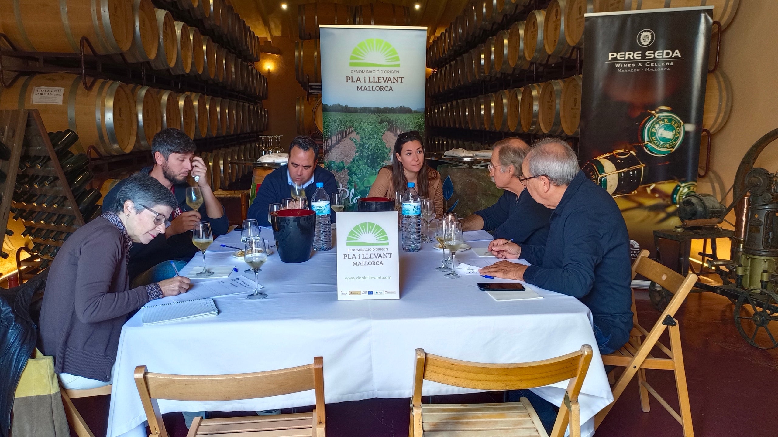 Un moment del tast dels sommeliers al celler de Pere Seda, de Manacor/DOP Pla i LLevant