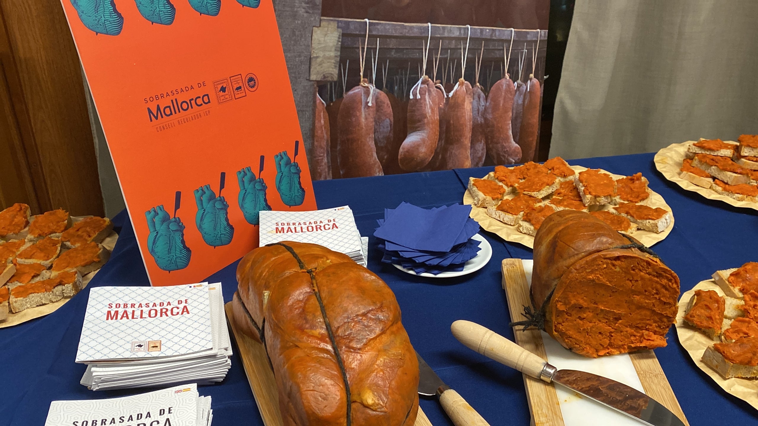 Tapes fetes amb sobrassada de Mallorca | Foto: E.V.