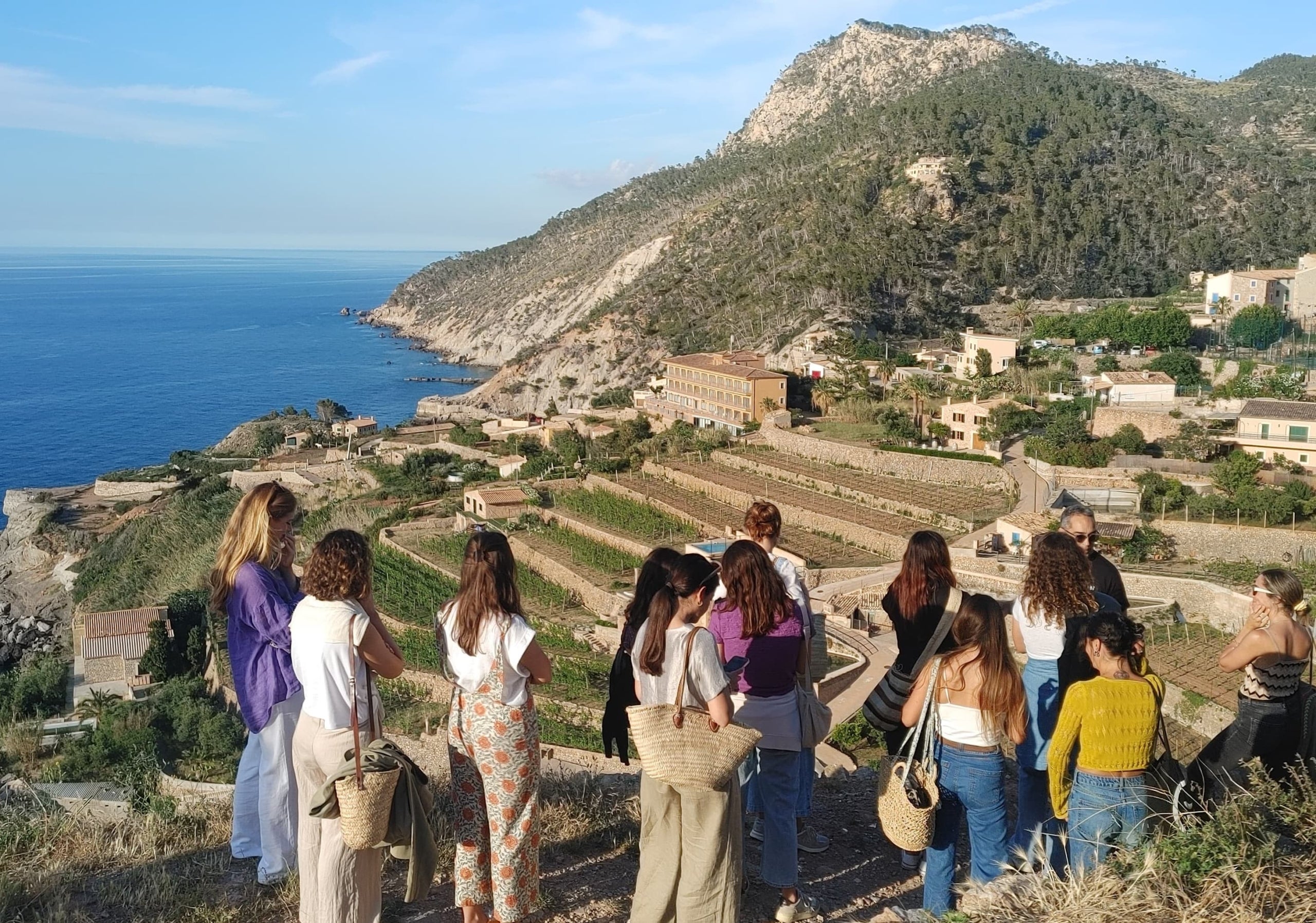 Una experiència enoturística que permet visitar la vinya de malvasia que mira la mar/I.V