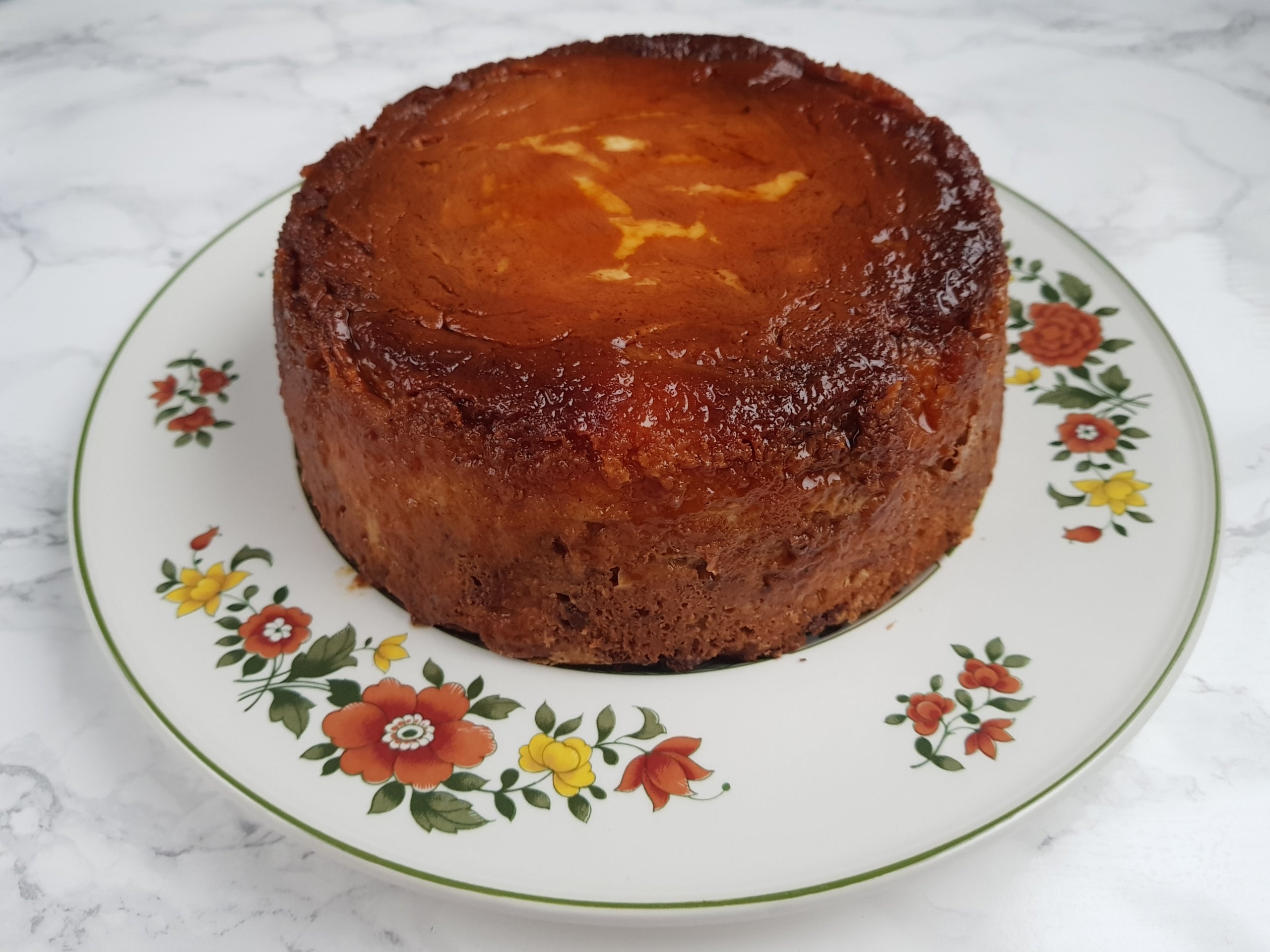 El pastís és molt senzill de fer i demana ingredients habituals que tenim a casa | Foto: MJ Amengual 