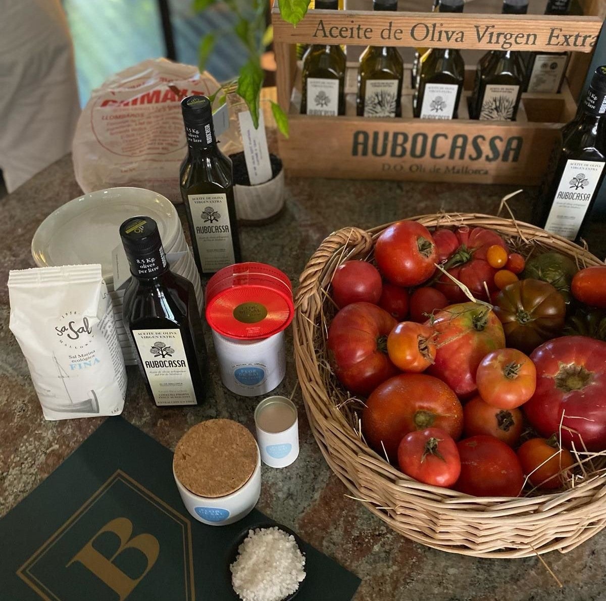 El jurat ha valorat el color, el sabor i les aromes dels exemplars presentats al concurs/Cedida