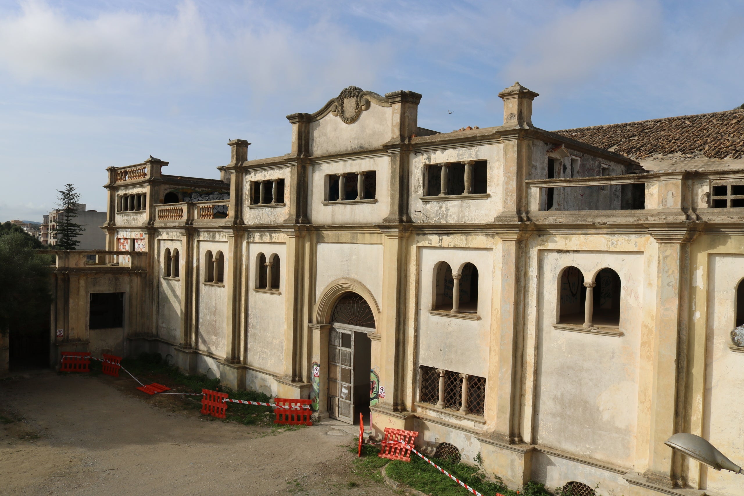 La rehabilitació de l'antiga seu del celler cooperatiu, una mica més a prop/CIM