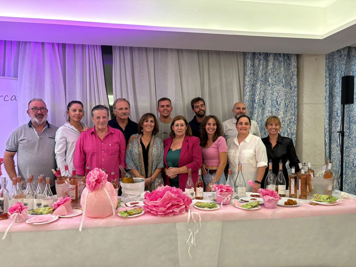 La solidaritat en la lluita contra el càncer de mama s'expressa un pic en l'any a través d'una gala a la qual no hi falta una representació dels cellers de Mallorca/ENO Mallorca