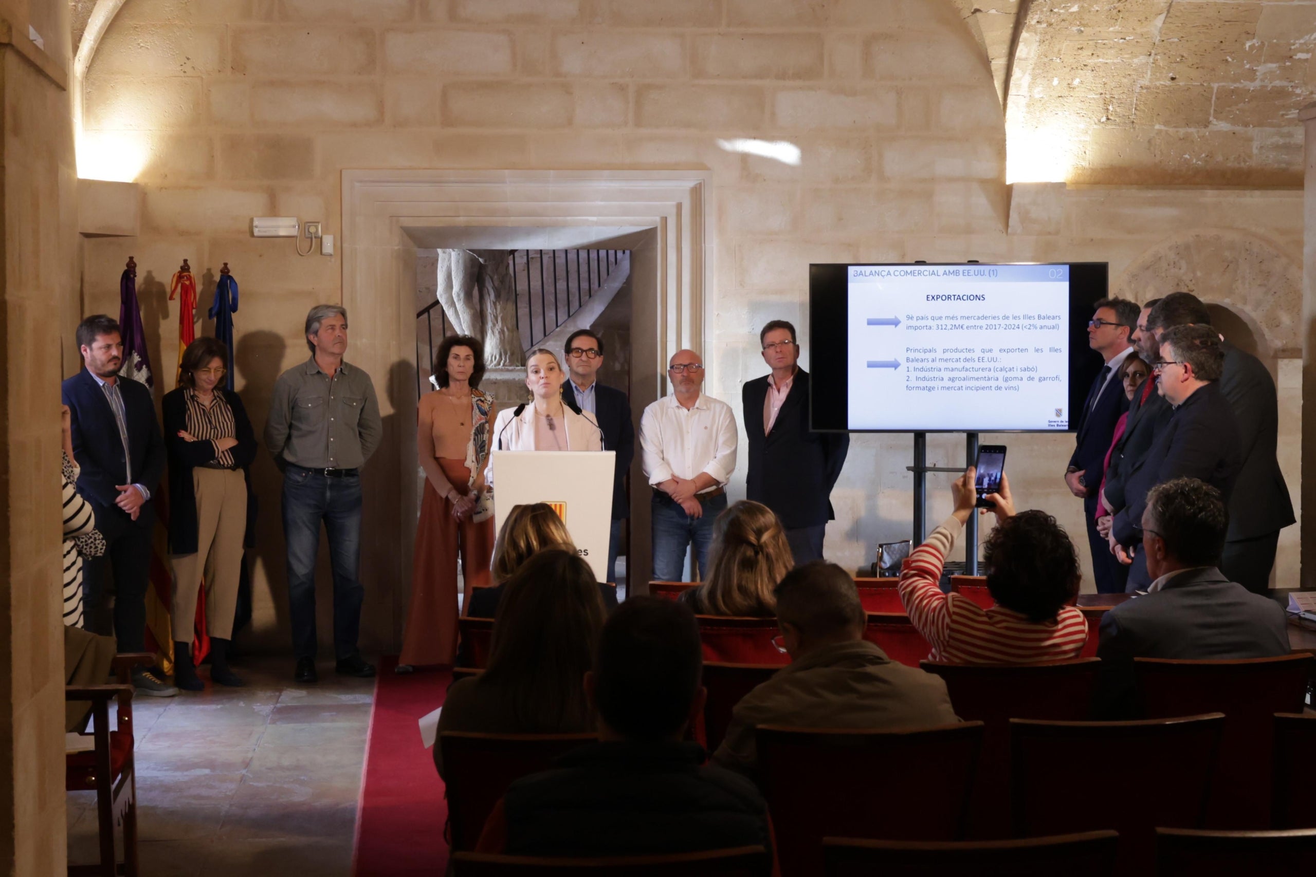 La presidenta Prohens ha comunicat un conjunt de mesures per pal·liar els efectes de la guerra dels aranzels/CAIB