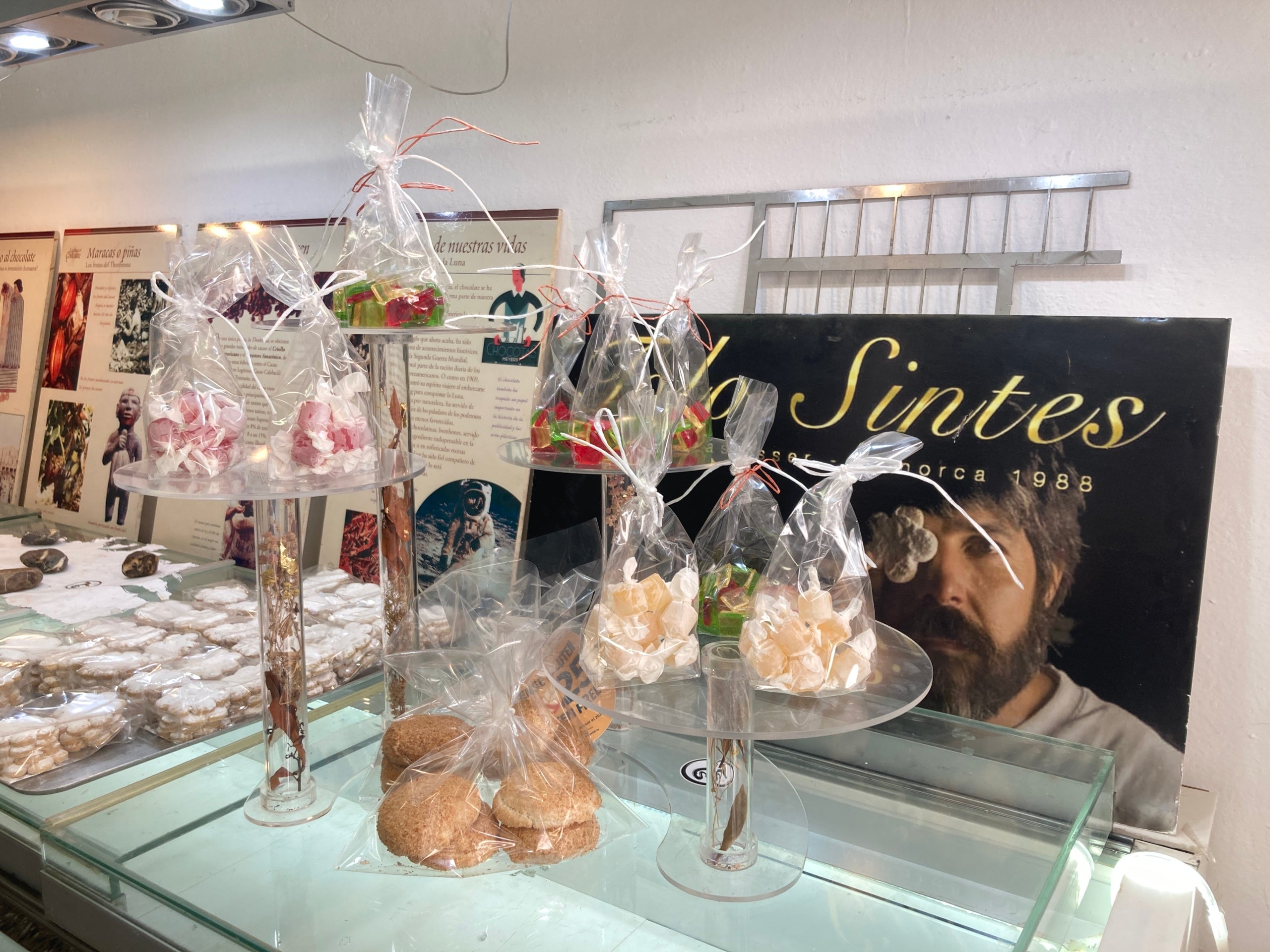 Imatge de les llaminadures i xocolates de Tolo Sintes / Cedida
