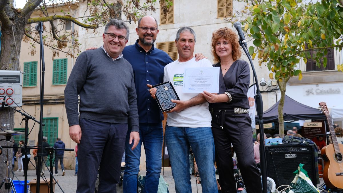 Toni Feliu recull el guardó per la seva 'confitura de mandarina', escollit Producte Ecològic de l'Any 2025/APAEMA