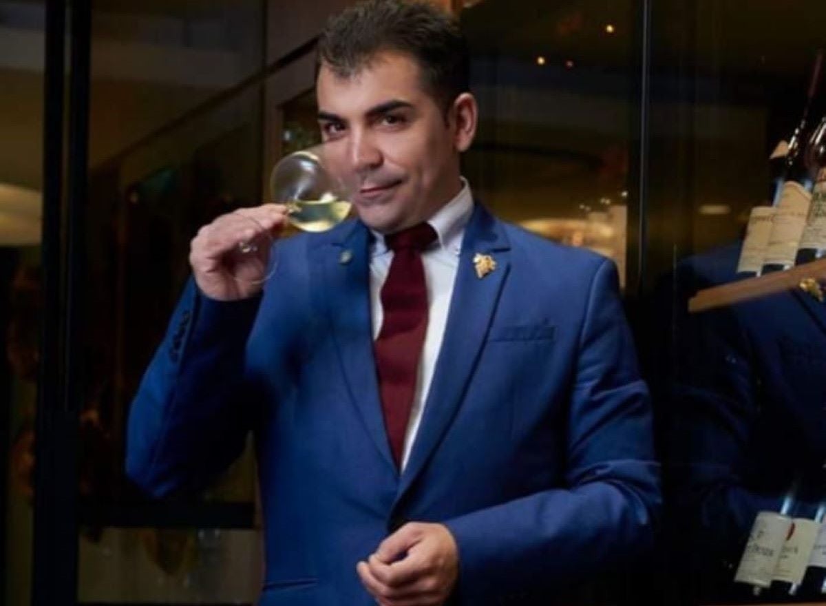 Després de preparar-se durant els darrers 18 anys, Roberto Duran ha aconseguit el diploma de Mestre Sommelier/ABS
