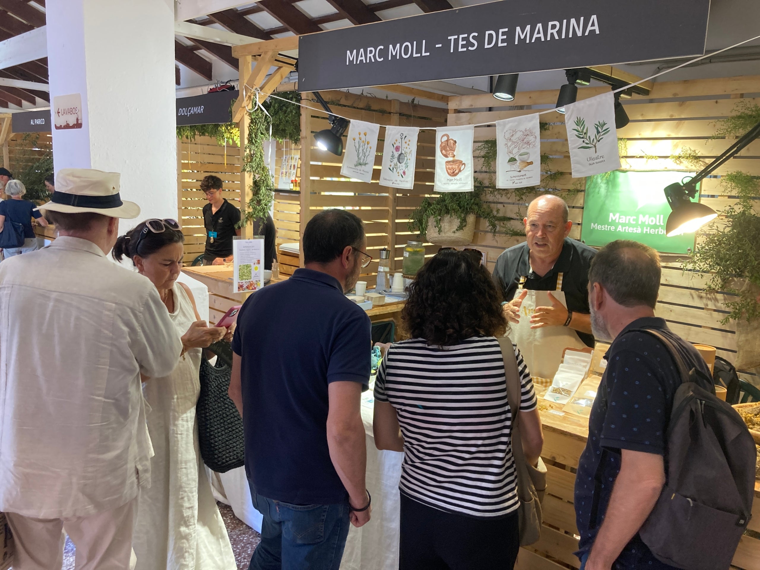 Imatge d'una de les parades de la Fira Arrels, al Recinte Firal d’Es Mercadal / Cedida