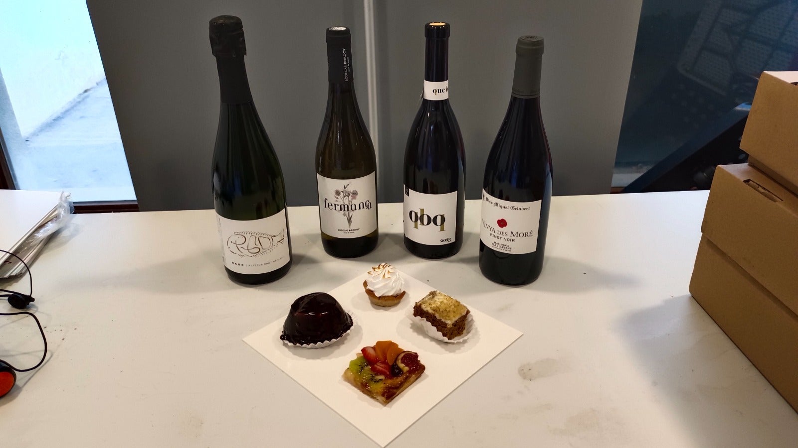Quatre pastissos i quatre vins de la Denominació d'Origen Pla i Llevant en una nova edició dels maridatges de la Fira Dolça d'Esporles/Biel Modino
