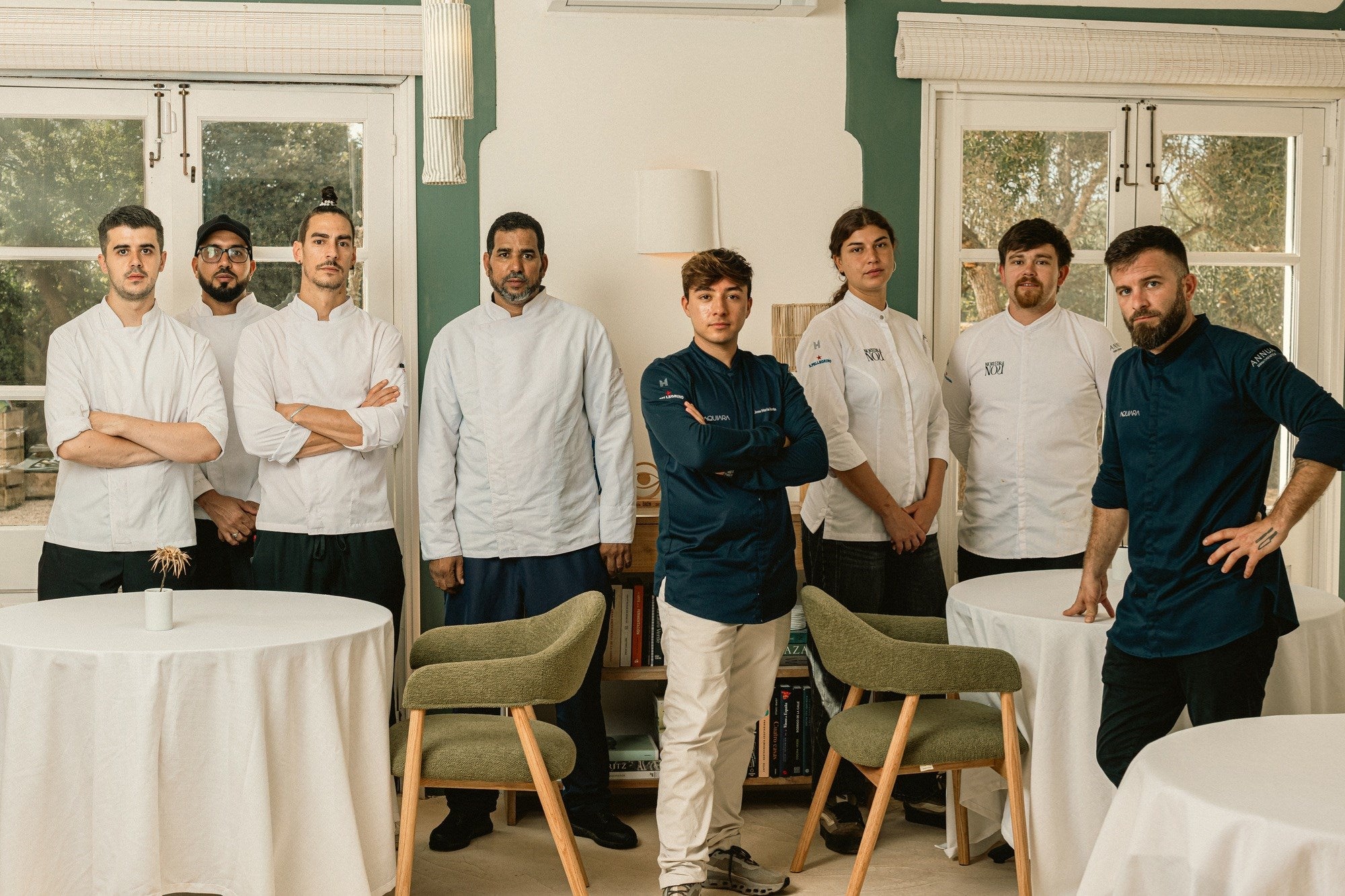 El jove cuiner menorquí José María Borrás amb el seu equip al restaurant Aquiara / Cedida