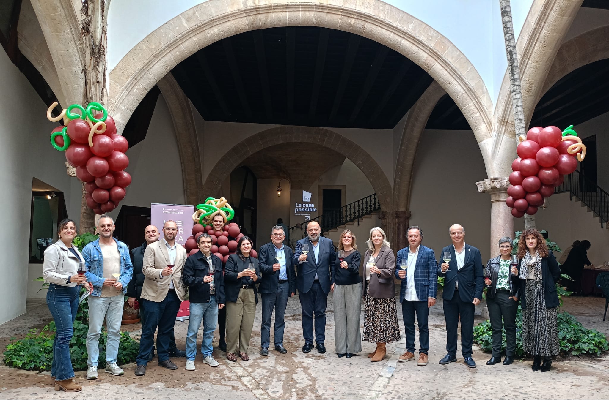 El Consell Regulador de Vi de la Terra Mallorca ha convidat els ciutadans a viure la festa del Raïm Wine Fest de Palma, dissabte/VTM
