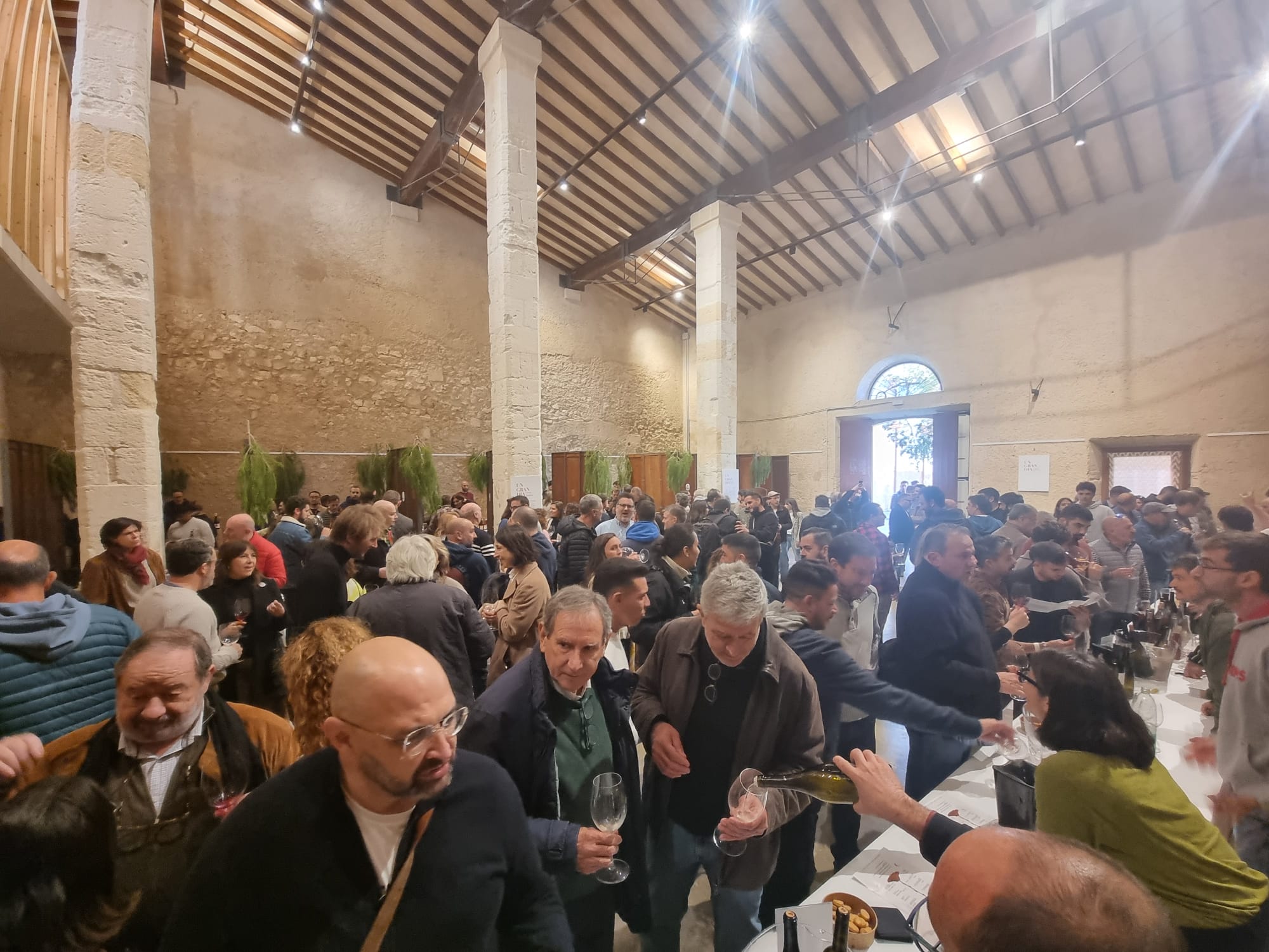 L'Hospici de Felanitx va fer 'ple' de visitants que volien participar en aquest esdeveniment/Josep Lluis Llabrés