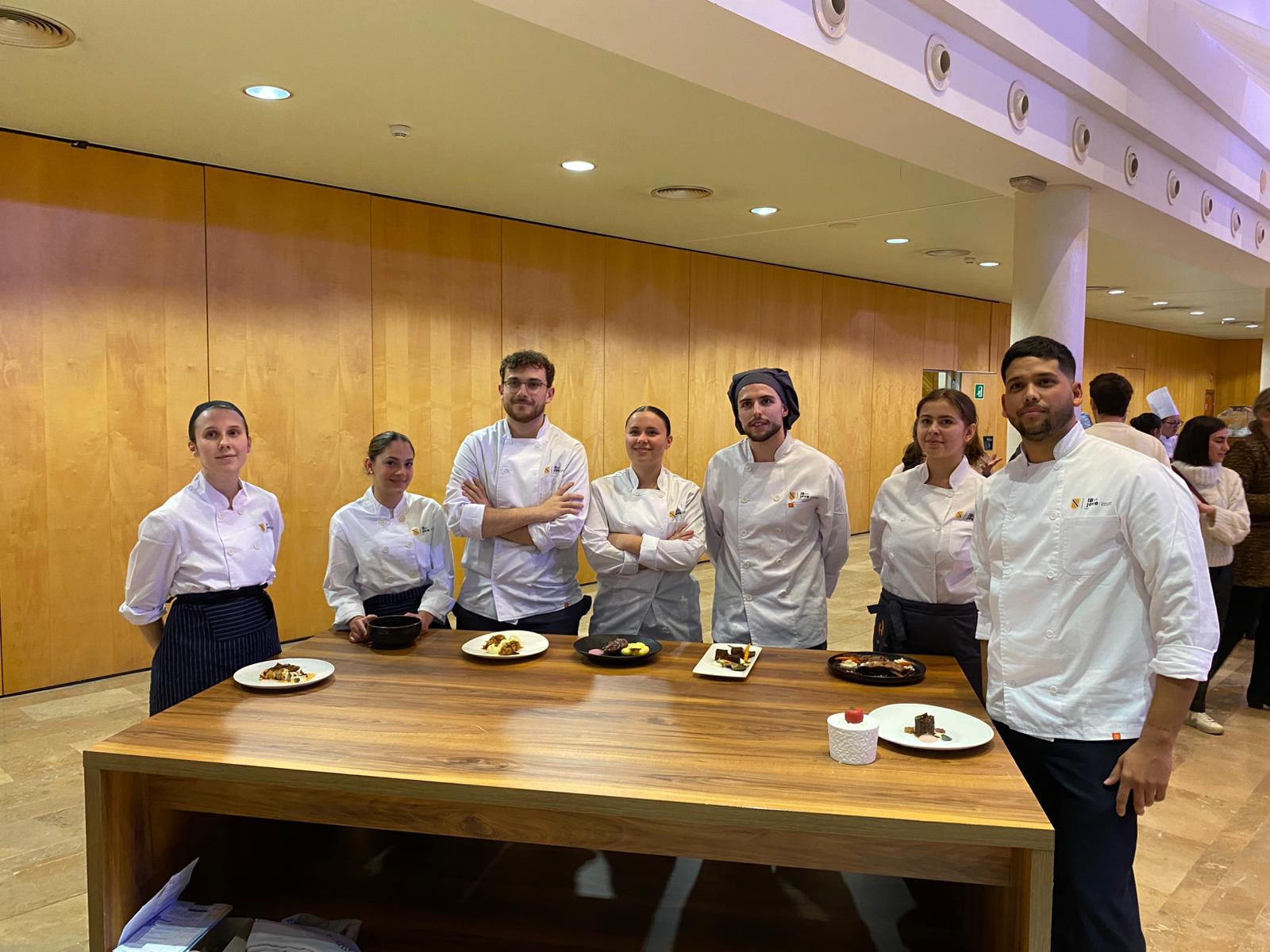 La jove cuinera ha obtingut 1.500 € en metàl·lic i 2.100 € per poder assistir a un curs monogràfic al Basque Culinary Center durant el 2026 /CAIB