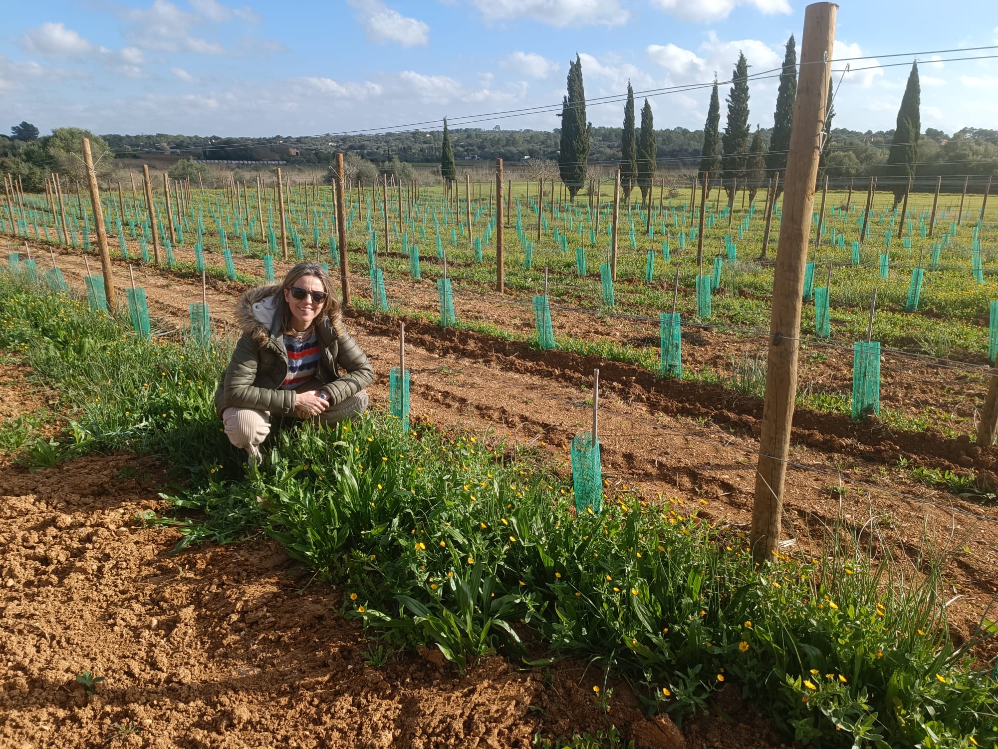 Esperança Nadal ha estès la viticultura regenerativa progressivament a les vinyes d'on obté el raïm per Vins Nadal/BVV