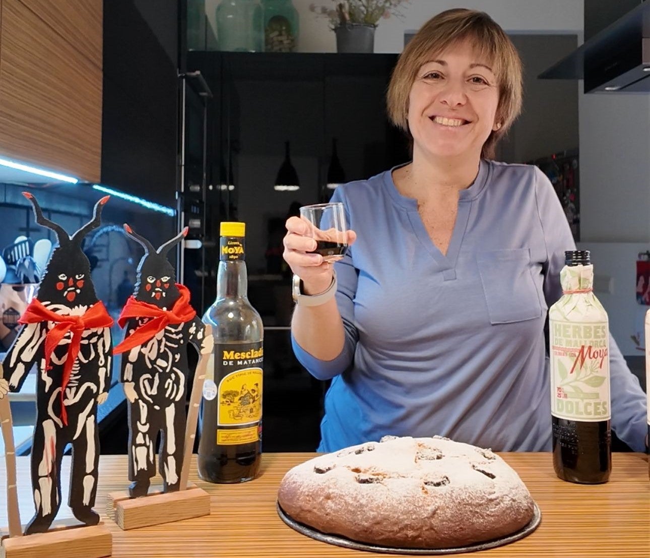 Margalida Canet comparteix la seva recepta familiar de la Coca de Sant Antoni/Cedida