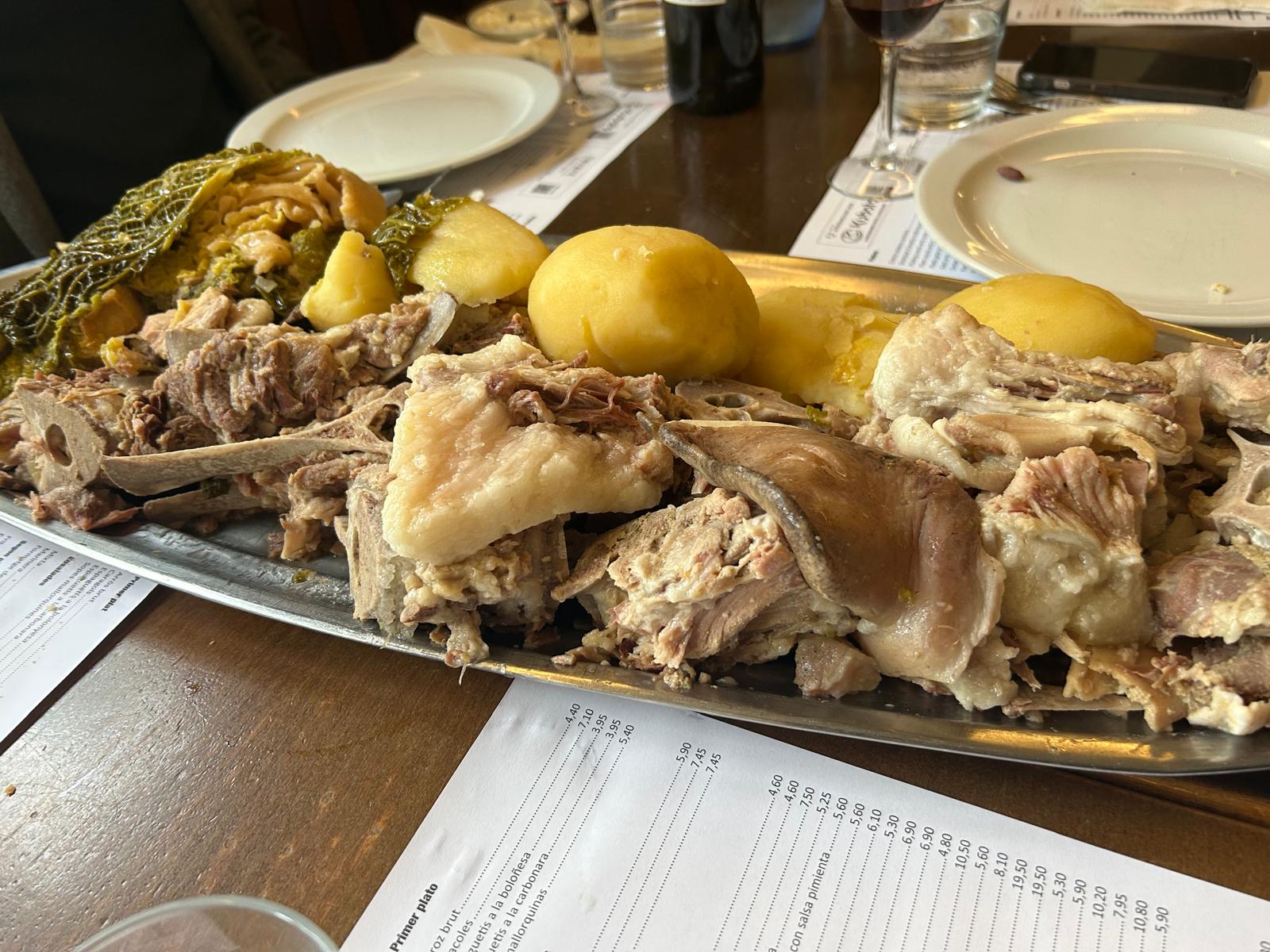 'Bullit d'Ossos', un plat on el secret és el bon producte i la senzillesa de la seva elaboració/T.P.