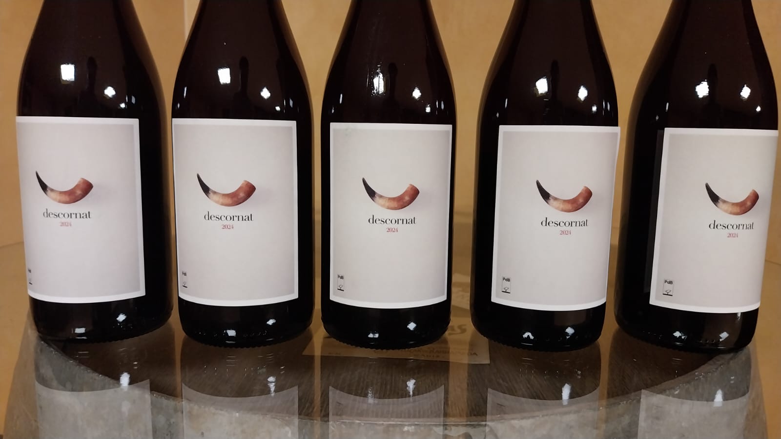 Tancam el cercle amb la versió del celler felanitxer 4 kilos Vinícola, de la Manto Negro de Pla de Buc/C.B.