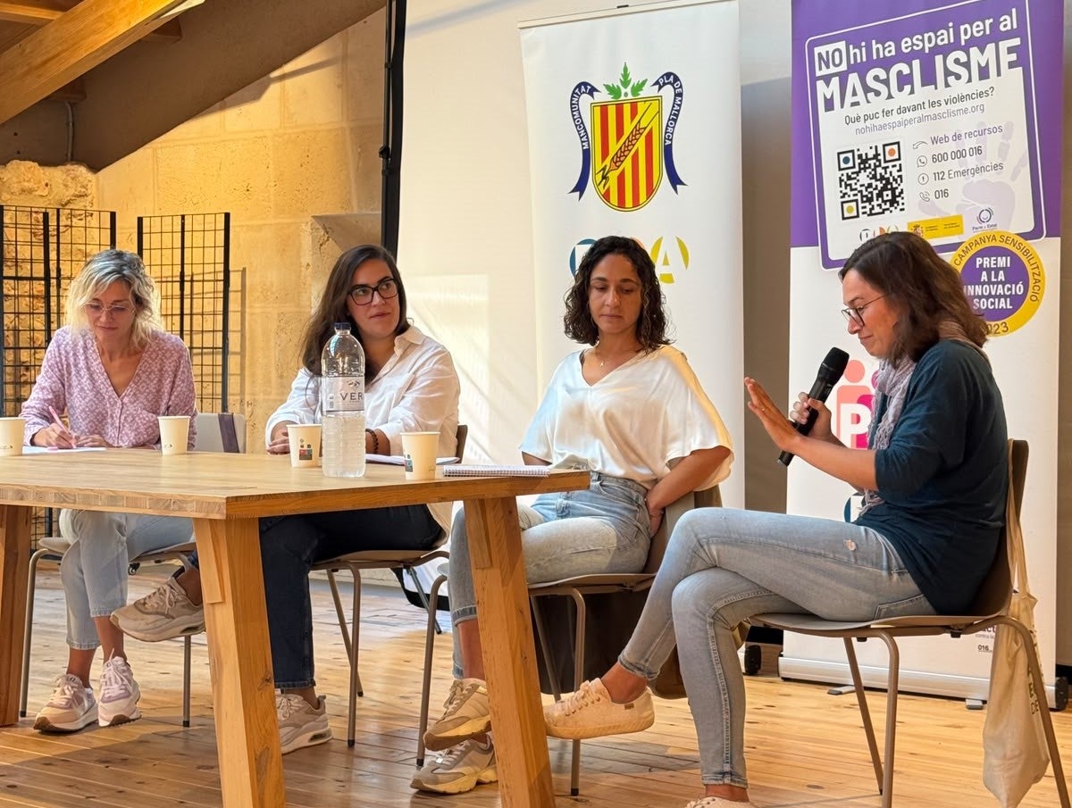 Una conversa a través de la qual es posa damunt la taula el paper de la dona rural a fora vila. / AODL Mancomunitat Pla de Mallorca